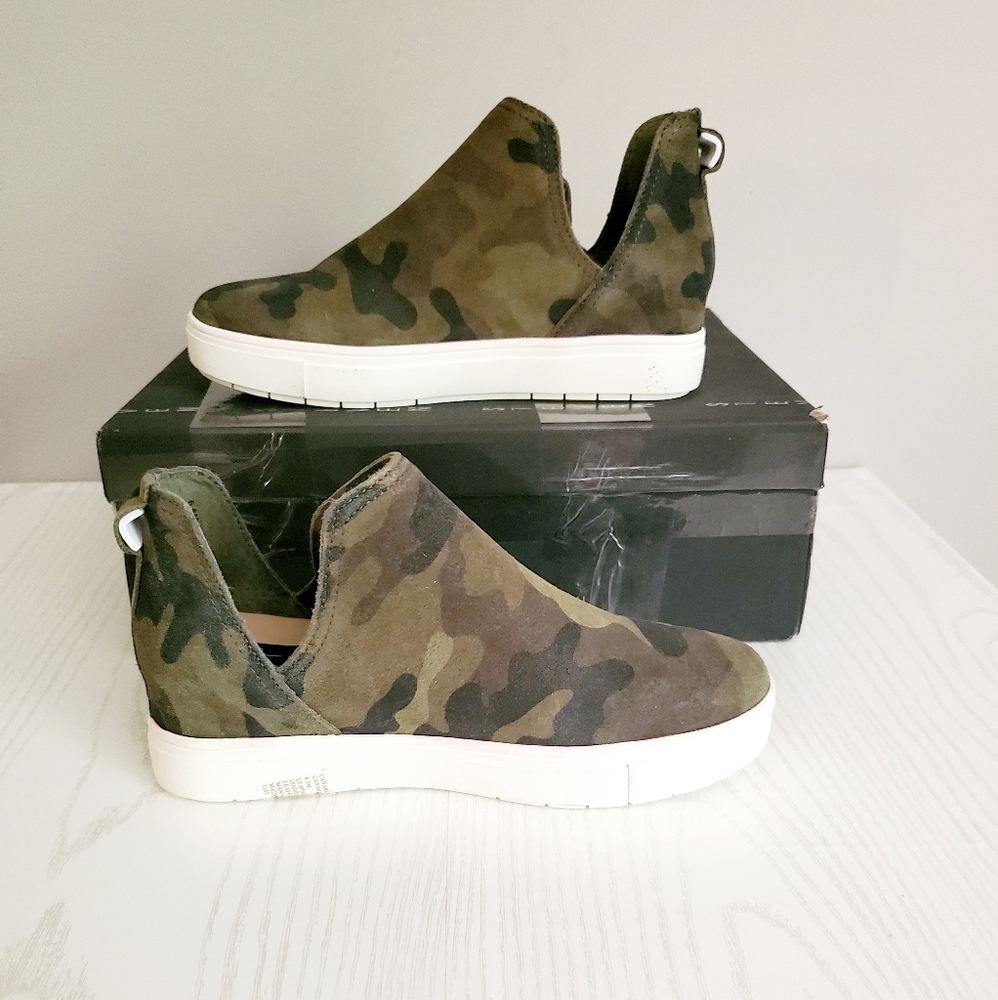 Steve Madden Canares camo sneakers NIB